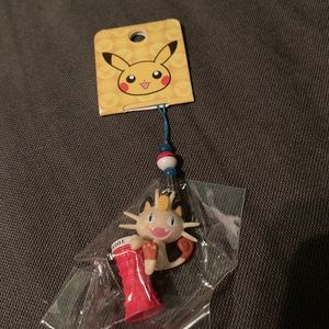 FREE WITH PURCHASE: Meowth keychain